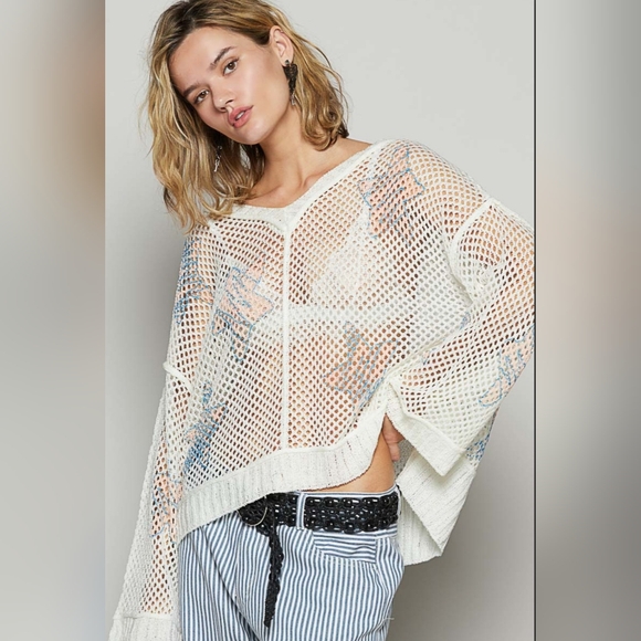 #677 POL Star Print Long Sleeve Sweater Top - Picture 2 of 5